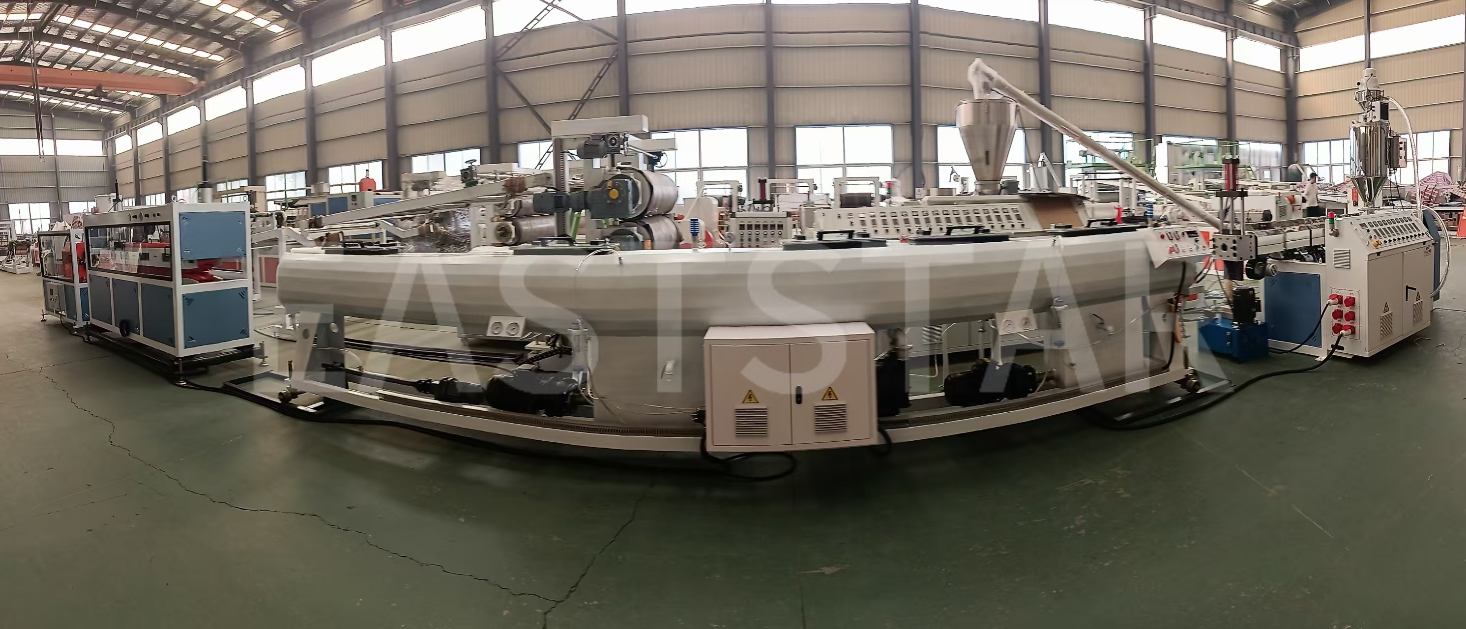 QINGDAO EASTSTAR užbaigia PE vamzdžių gamybos linijos siuntimą, palaikydama Palestinos infrastruktūros plėtrą